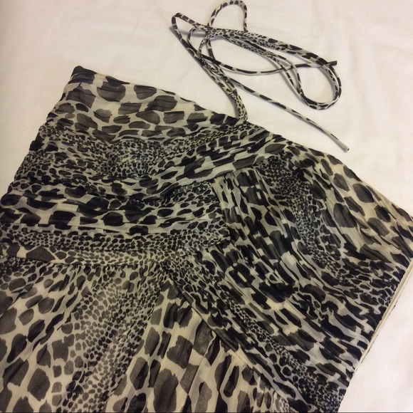 Laundry By Shelli Segal Dresses & Skirts - LAUNDRY BY SHELLI SEGAL BLACK IVORY 100% SILK GOWN